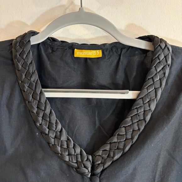 MUSTARD 5 Sz XL (estimated) Tunic Braided Neck Buttoned 3/4 Sleeves Floral Flowy - Picture 2 of 9